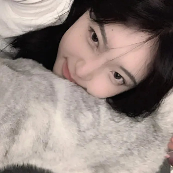 笼中女